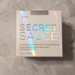 I.T Cosmetics Secret Sauce